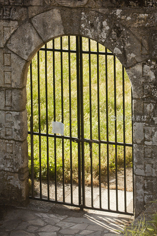 古老的废墟，圣文森特做皮诺纪念性建筑群，Monforte de Lemos，卢戈省，加利西亚，西班牙。